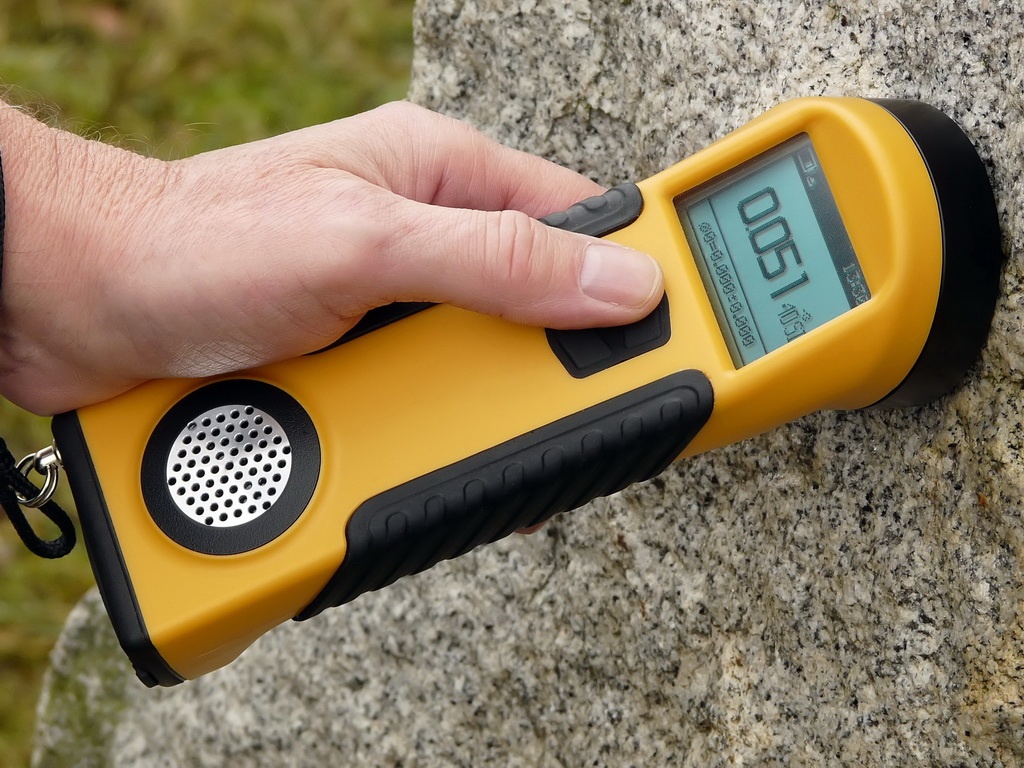 KT-10 Magnetic Susceptibility Meter